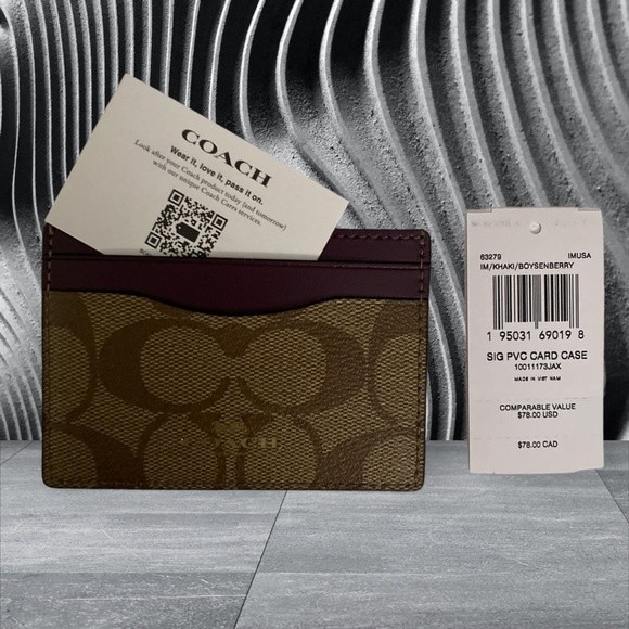 COACH - Signature Logo Card Case - Brown NWT‎ Measurements: 4’ X 3’inches - Picture 1 of 6